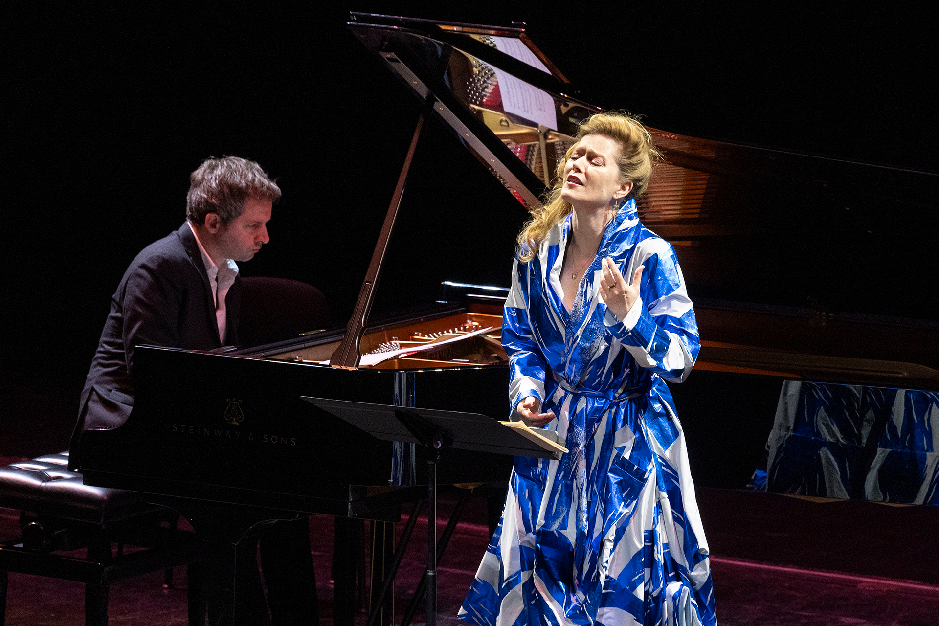 Hannigan sjunger Messiaen & Zorn